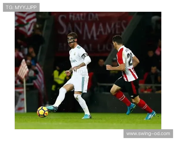 拉莫斯对拜仁锋线关键战的防守表现解析