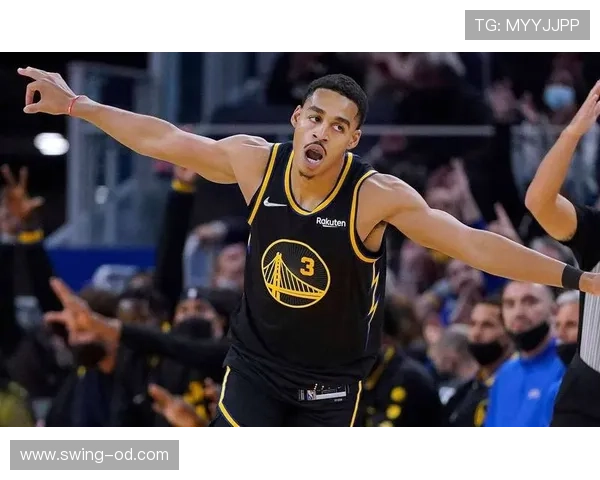 乔丹·普尔利用无球跑动提升三分效率明显拉开勇士进攻空间