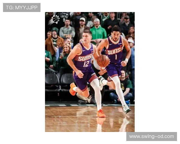 德文·布克无球跑动提升队友投篮空间，效率优于季后赛同期表现